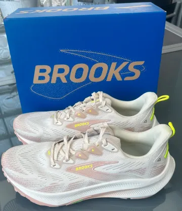Tweedehands Brooks Ghost Trail Running Shoes