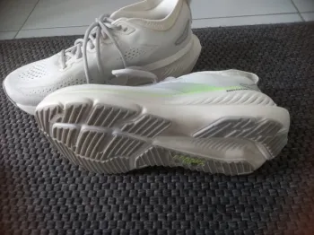 Used Brooks Glycerin GTS 23 bike — image 3 of 4