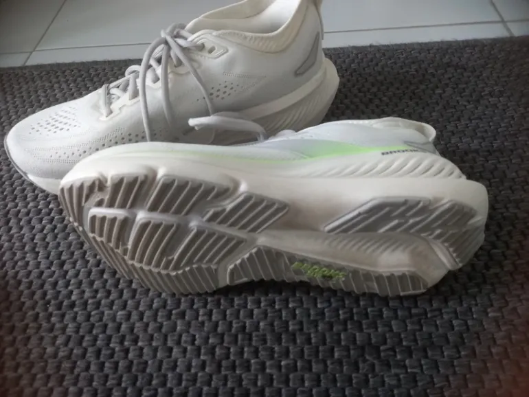 Used Brooks Glycerin GTS 23 bike — image 3 of 4
