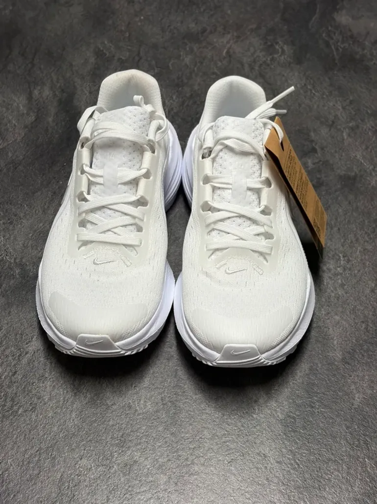 Used White Nike Downshifter 14 bike — image 2 of 6