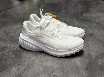 Used White Nike Downshifter 14 Running Shoes