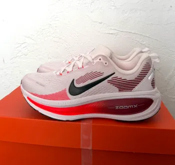 Used Nike Vomero 18 bike — image 3 of 6