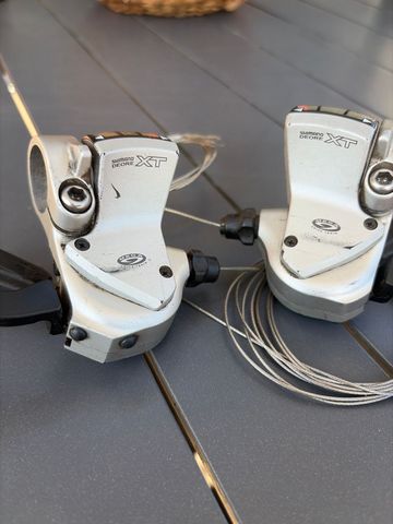 Brugt Shimano XT Shifter 9-speed Drivetrain & Pedals