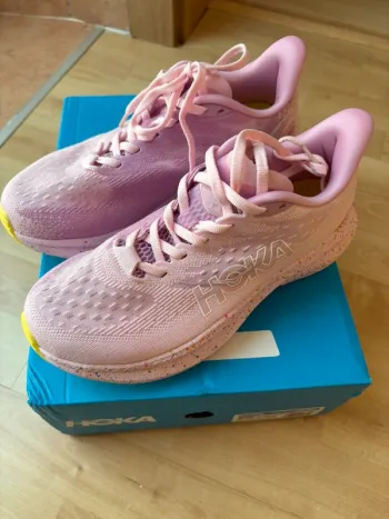 Used Hoka Mach 6 Running Shoes