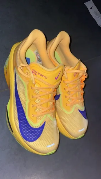Used Nike Zoom Fly 6 Running Shoes