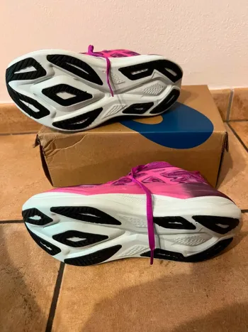 Used Asics Superblast 3 bike — image 7 of 7