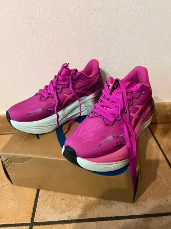 Used Asics Superblast 3 Running Shoes