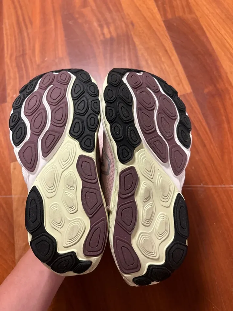 Used New Balance 860V14 bike — image 4 of 4