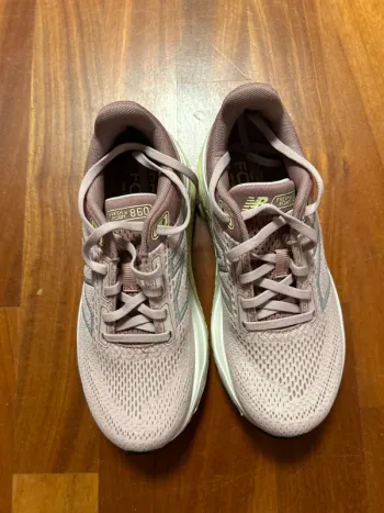 Used New Balance 860V14 bike — image 2 of 4