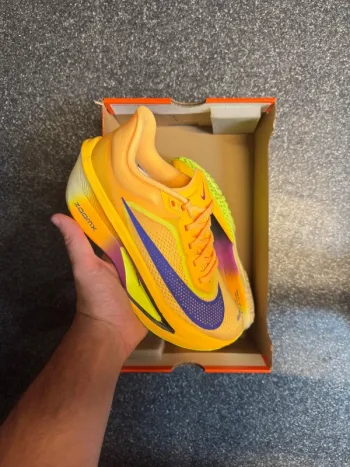 Used Nike Zoom Fly 6 Running Shoes