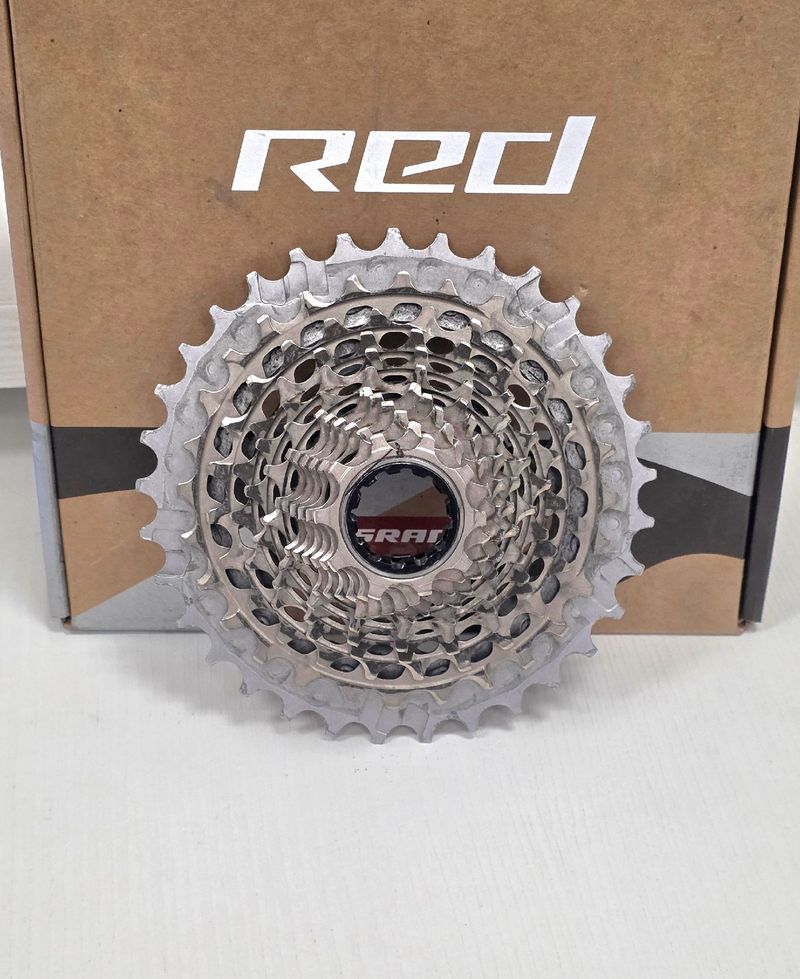 Sram Red 1290 AXS E1 Cassette 10-33 12V Drivetrain & Pedals d'occasion