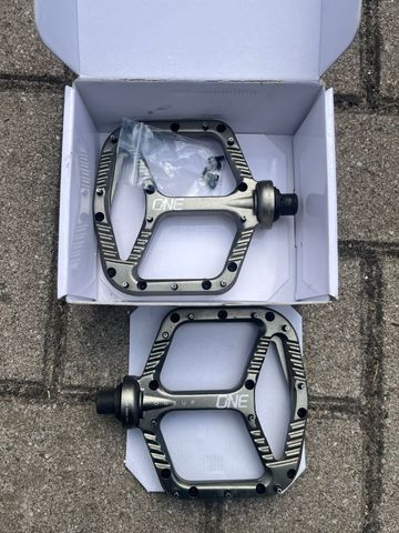 Oneup Aluminium Pedals Drivetrain & Pedals usato