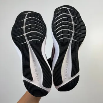 Used Clean Nike Air Zoom Winflo 9 bike — image 3 of 8