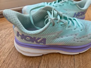 Used Hoka Clifton 9 Running Shoes