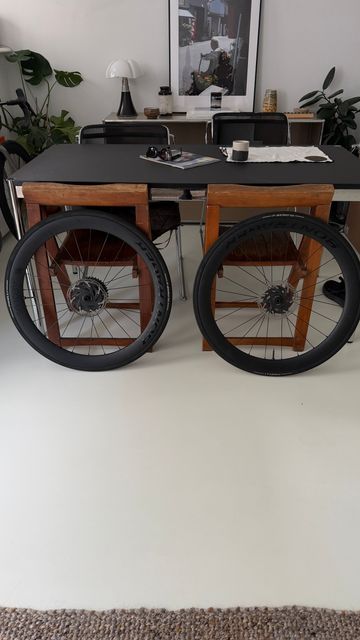 Gebrauchtes Bontrager Aeolus Pro 51 TLR Disc Road Wheel 2024 Wheels
