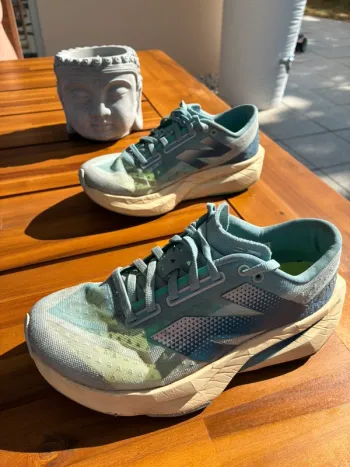 New Balance Fantomfit bike d'occasion — image 2 sur 5