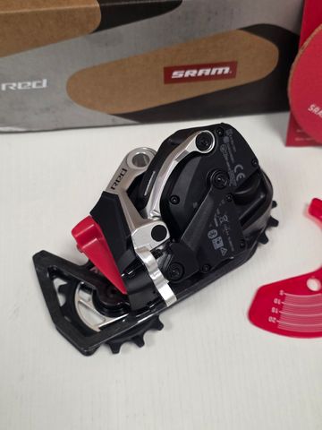 Używany Sram Red AXS 12v E1 Rear Derailleur Drivetrain & Pedals