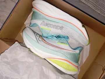 Tweedehands Saucony Azura Running Shoes