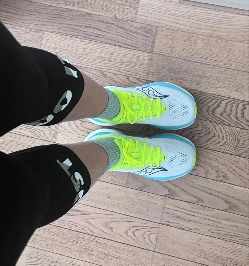 Used Saucony Ride 19 Running Shoes