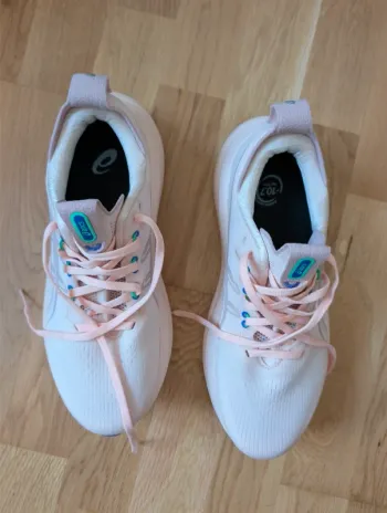 Used Asics Gel-Nimbus 28 bike — image 2 of 6