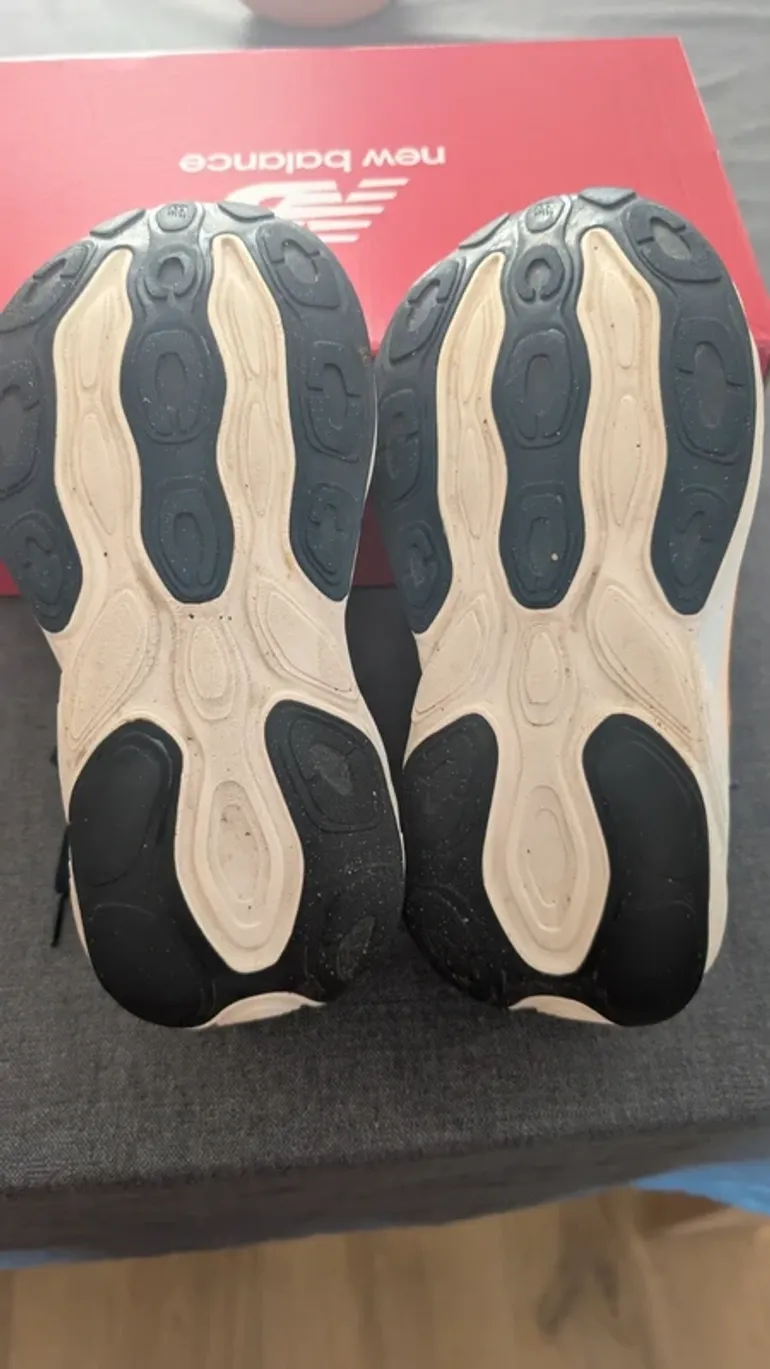 Used New Balance Fresh Foam bike — image 4 of 5