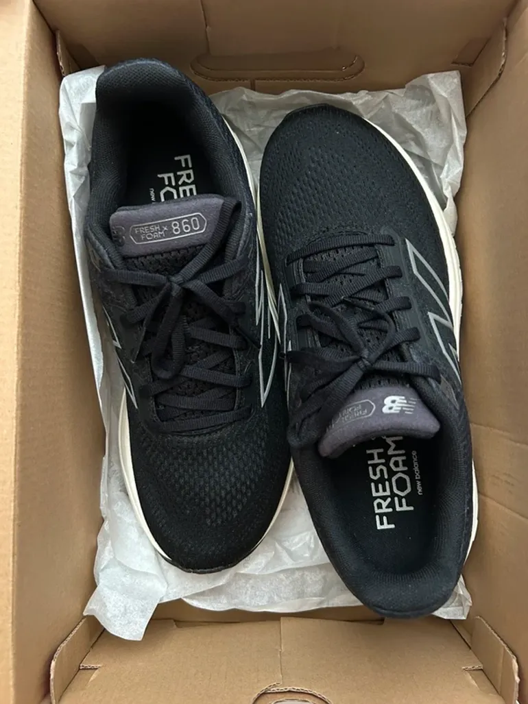 Used New Balance Fresh Foam 860 v14 bike — image 6 of 7
