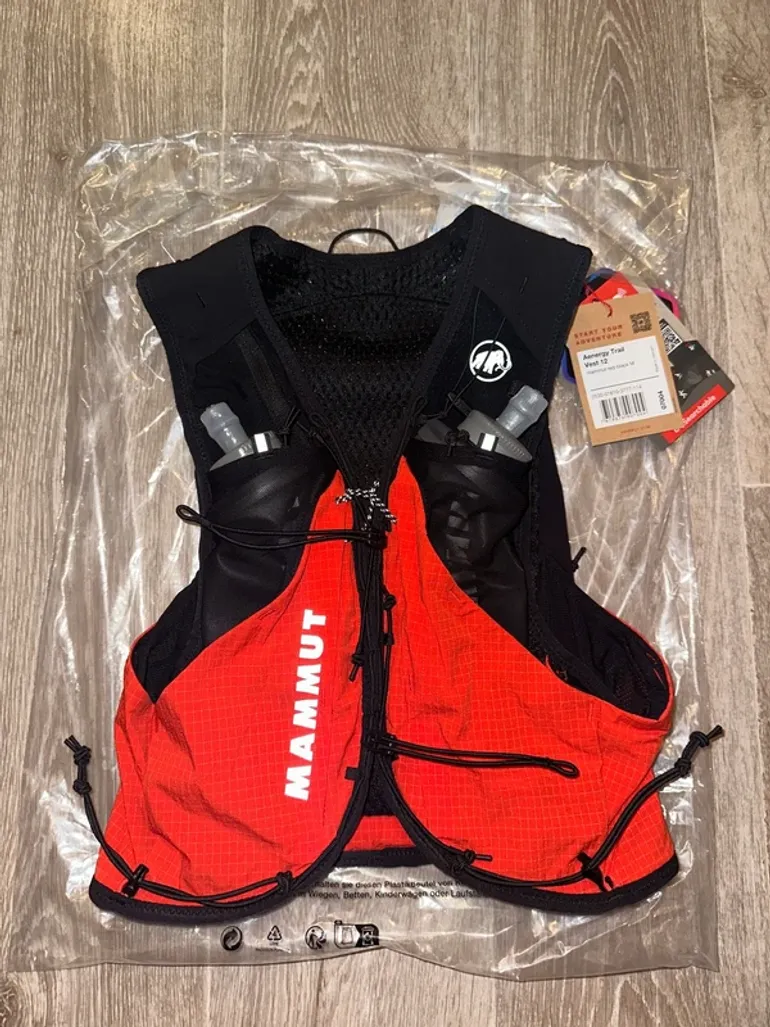 Used Mammut Aenergy Trail Vest 12 bike — image 2 of 6