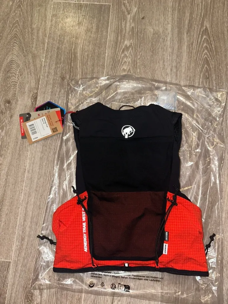 Used Mammut Aenergy Trail Vest 12 bike — image 6 of 6