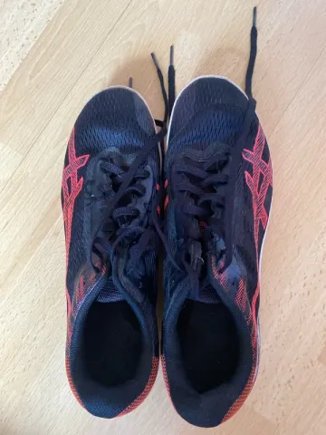 Gebrauchtes Asics Pointes Running Shoes