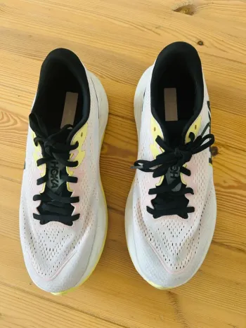 Hoka Rincon 4 bike d'occasion — image 2 sur 4