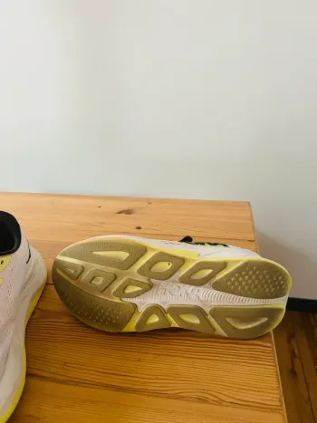 Hoka Rincon 4 bike d'occasion — image 4 sur 4
