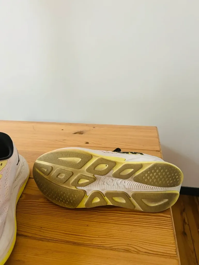 Hoka Rincon 4 bike d'occasion — image 4 sur 4