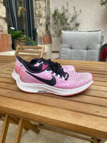 Used Pegasus Zoom 35 Running Shoes
