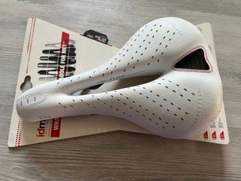 Gebrauchtes Selle Italia Gel Flow Saddles & Seatposts