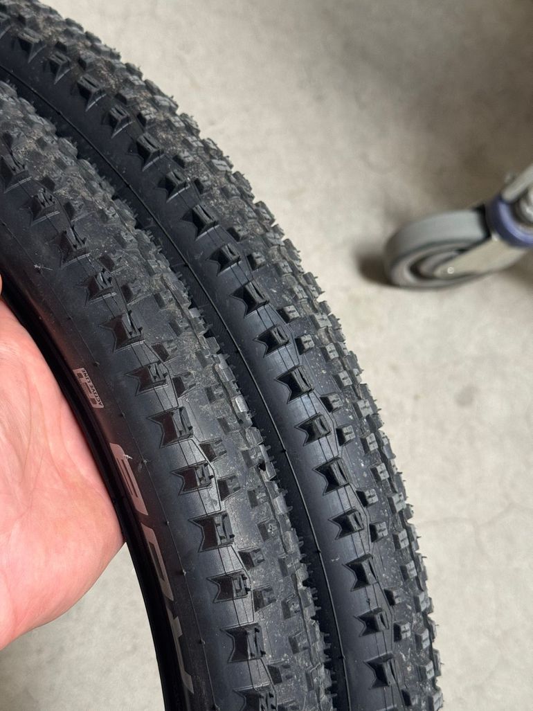 Używany Schwalbe Rapid Rob Tyres 2020 bike — zdjęcie 2 z 8