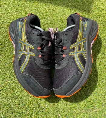 Used Orange Gel-Venture 10 Running Shoes