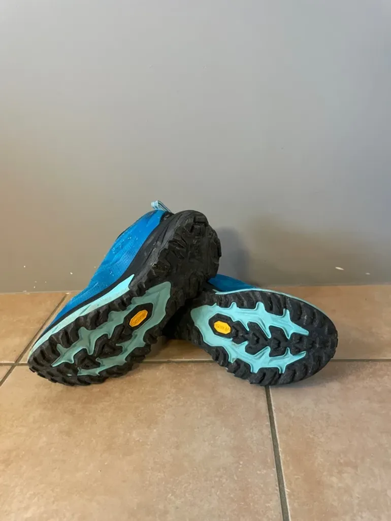 Used Hoka Mafate 5 bike — image 2 of 4