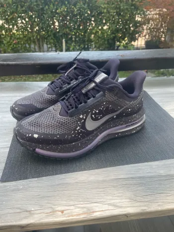 Used Pegasus Premium SE Running Shoes