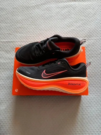Used Orange Vomero Plus Running Shoes