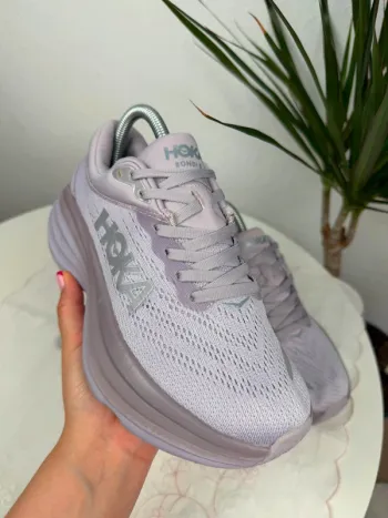 Used Ideal Bondi 8 Running Shoes