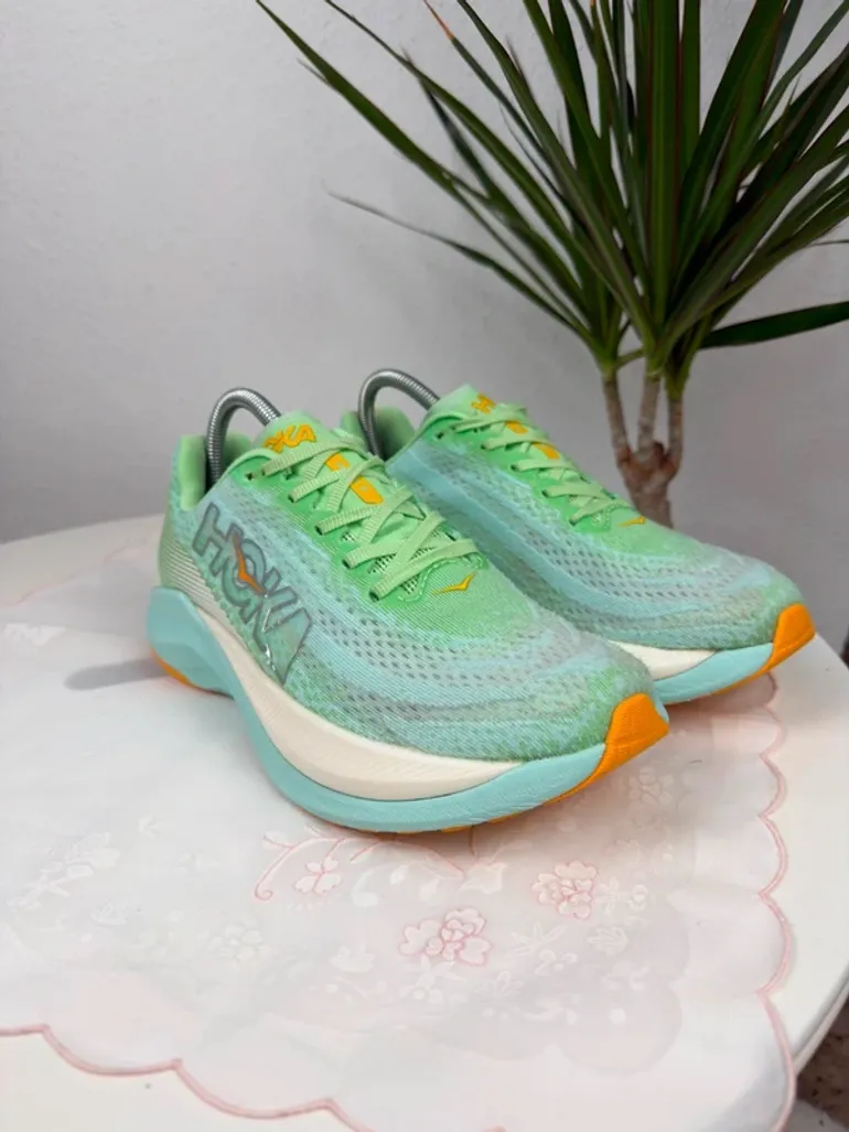 Used Ideal Hoka Mach X bike — image 3 of 10