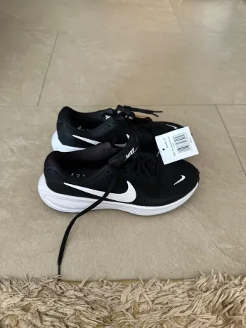 Used Nike Revolution 8 bike — image 2 of 3