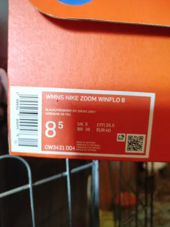 Used Nike Zoom Winflo 8 bike — image 3 of 10