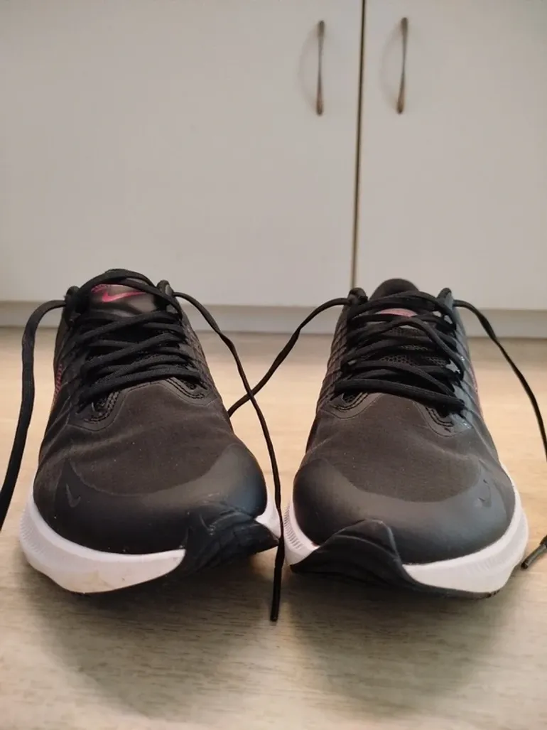 Used Nike Zoom Winflo 8 bike — image 2 of 10