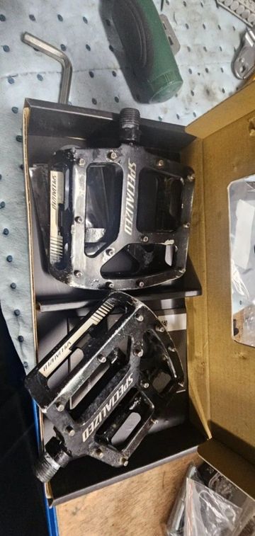 Tweedehands Specialized Bennies Pedals 2025 bike — afbeelding 2 van 2