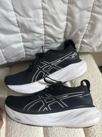 Tweedehands Asics Gel Nimbus 25 bike — afbeelding 4 van 5