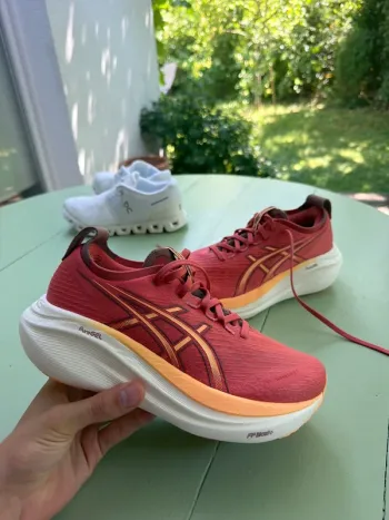 Used Premium Gel-Nimbus 27 Running Shoes