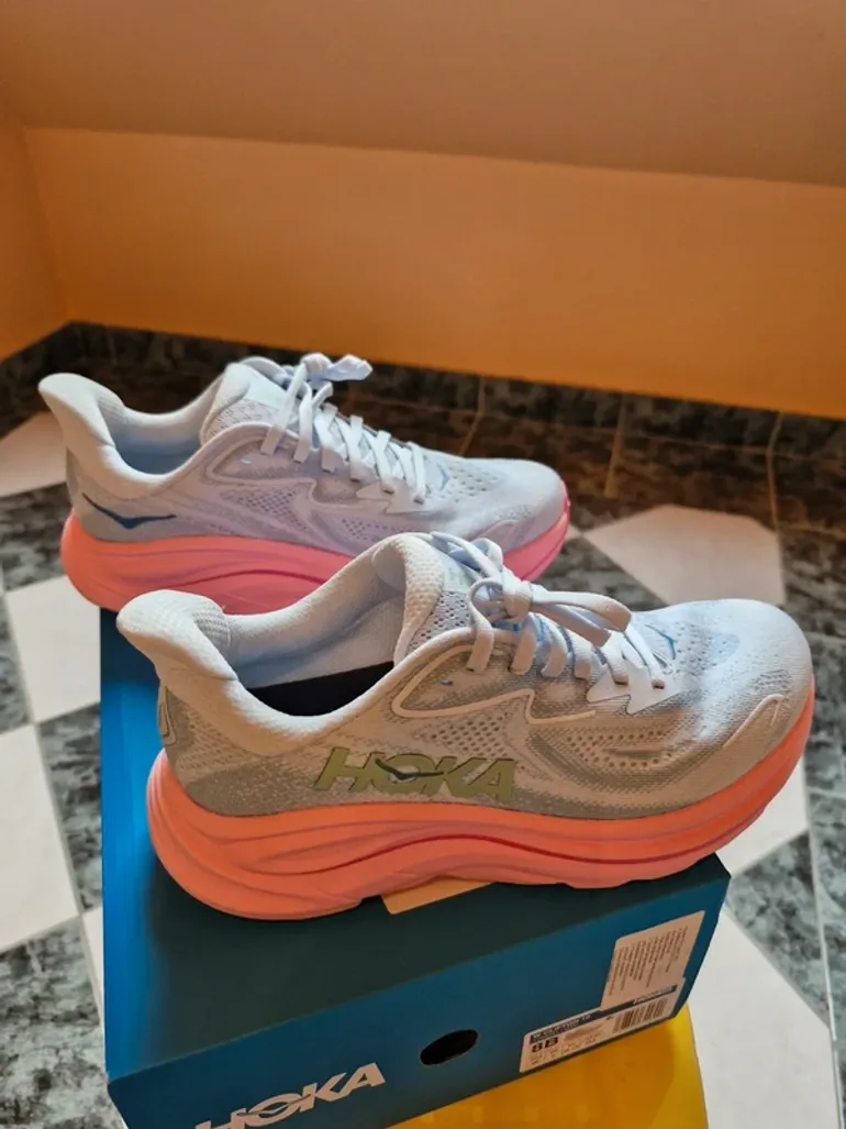 Used Hoka Clifton 10 bike — image 3 of 10