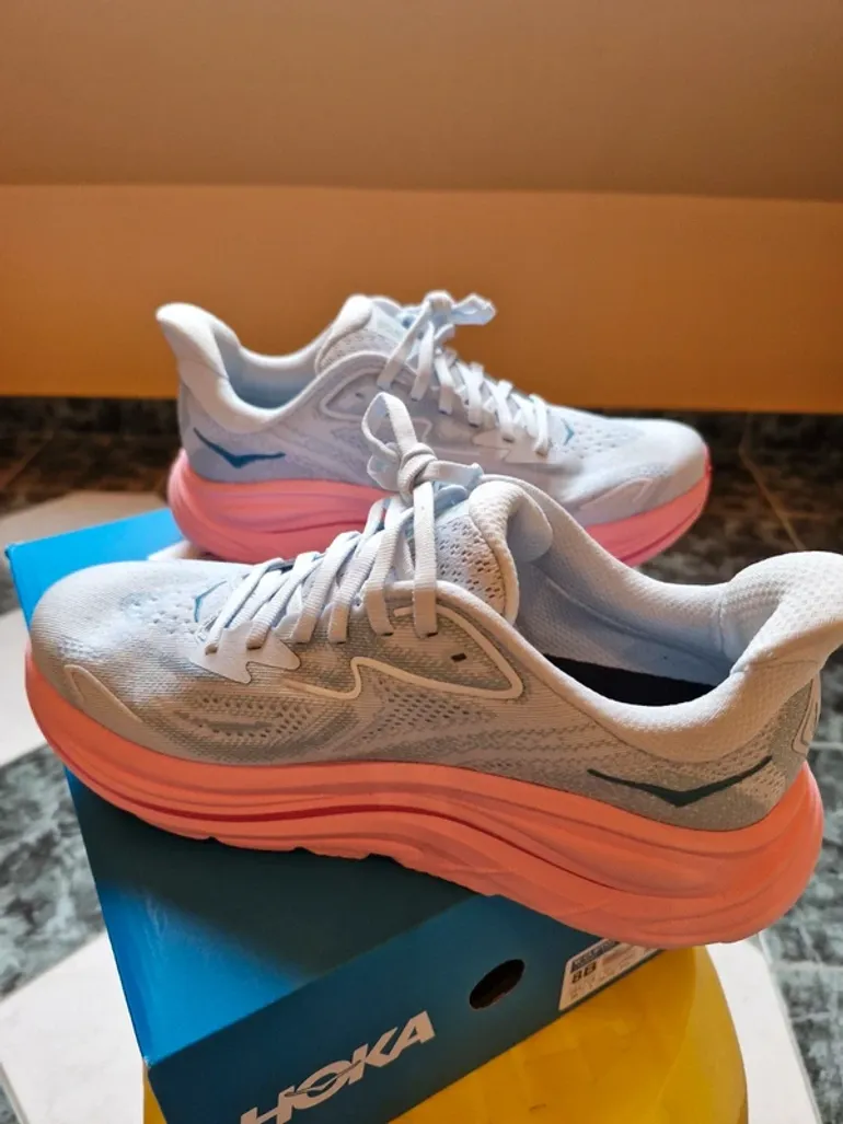 Used Hoka Clifton 10 bike — image 5 of 10