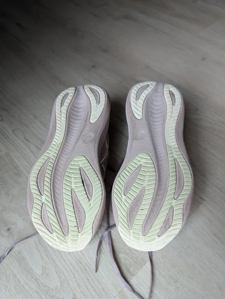 Tweedehands Asics GEL NIMBUS 27 bike — afbeelding 5 van 7